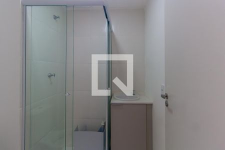 Banheiro de apartamento para alugar com 1 quarto, 15m² em Vila Santa Clara, São Paulo