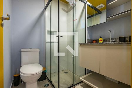 Banheiro de kitnet/studio à venda com 1 quarto, 26m² em Pinheiros, São Paulo