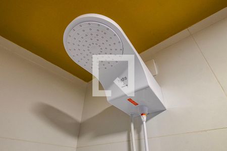 Banheiro de kitnet/studio à venda com 1 quarto, 26m² em Pinheiros, São Paulo