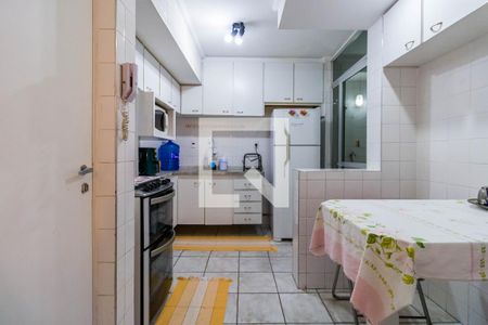 Cozinha de apartamento para alugar com 3 quartos, 63m² em Vila Andrade, São Paulo