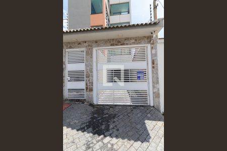 Plaquinha + Fachada de apartamento para alugar com 2 quartos, 38m² em Vila Ré, São Paulo