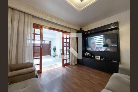 Sala de casa à venda com 3 quartos, 120m² em Interlagos, São Paulo