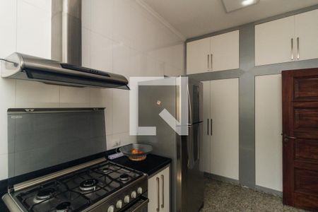Cozinha de casa à venda com 5 quartos, 430m² em Pacaembu, São Paulo