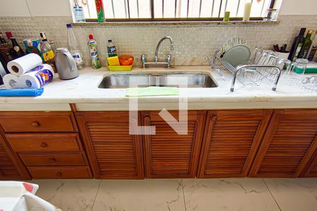 Cozinha de casa de condomínio à venda com 4 quartos, 223m² em Anil, Rio de Janeiro