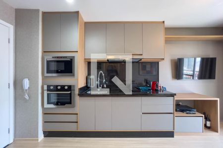 Sala e cozinha de apartamento à venda com 1 quarto, 37m² em Vila Mariana, São Paulo