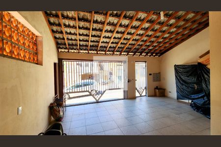 Garagem de casa à venda com 3 quartos, 160m² em Vila Popular, Várzea Paulista