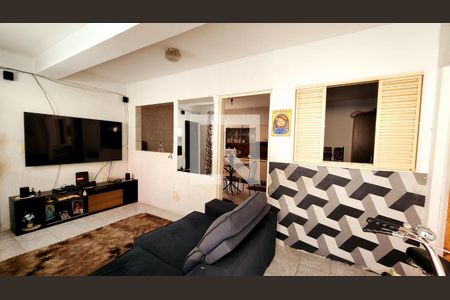 Edícula de casa à venda com 3 quartos, 160m² em Vila Popular, Várzea Paulista