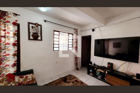 Edícula de casa à venda com 3 quartos, 160m² em Vila Popular, Várzea Paulista