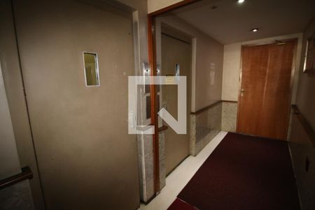 Área comum - Elevadores de apartamento à venda com 2 quartos, 140m² em Ramos, Rio de Janeiro