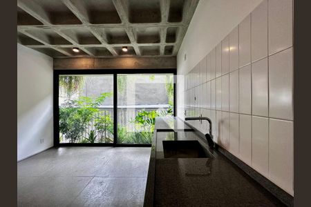 Sala/Cozinha de apartamento à venda com 1 quarto, 47m² em Cidade Monções, São Paulo