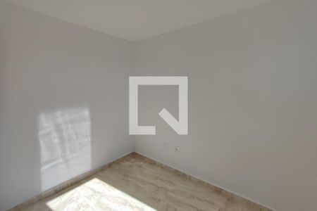 Quarto 2 de apartamento para alugar com 2 quartos, 48m² em Jardim Esmeraldina, Campinas