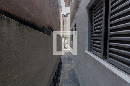 Corredor Lateral de casa para alugar com 1 quarto, 40m² em Vila Industrial, São Paulo