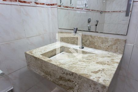 Banheiro 2 de casa à venda com 4 quartos, 230m² em Vila Arruda, São Paulo