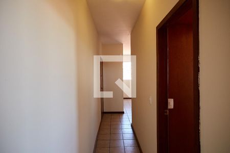 Corredor de apartamento à venda com 2 quartos, 110m² em Esplanada, Belo Horizonte