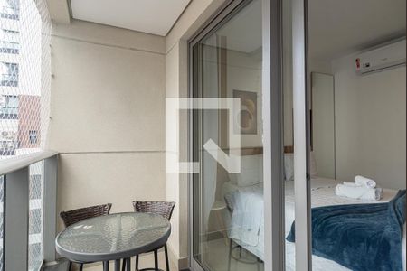 Varanda da Sala/Quarto de kitnet/studio à venda com 1 quarto, 28m² em Consolação, São Paulo