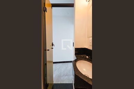 Lavabo de casa para alugar com 2 quartos, 77m² em Jardim Consorcio, São Paulo