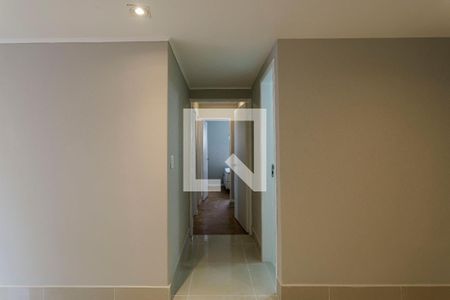 Corredor de apartamento para alugar com 3 quartos, 86m² em Vila Nova Conceição, São Paulo