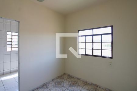 Quarto 2 de casa para alugar com 2 quartos, 70m² em Jardim dos Comerciários, Belo Horizonte