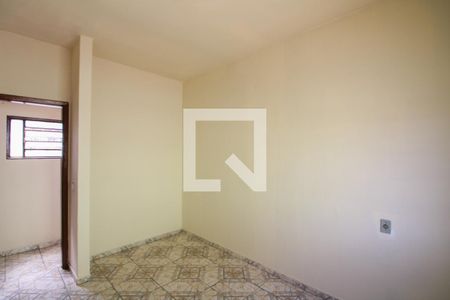 Quarto 1 de casa para alugar com 2 quartos, 70m² em Jardim dos Comerciários, Belo Horizonte