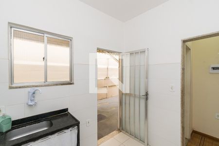 Cozinha de casa para alugar com 1 quarto, 40m² em Brás de Pina, Rio de Janeiro