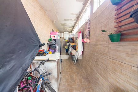 Garagem de casa à venda com 4 quartos, 215m² em Veloso, Osasco