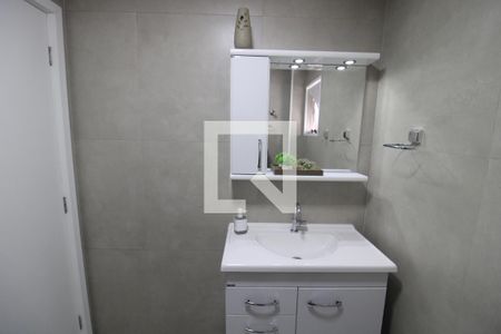 Banheiro de apartamento à venda com 2 quartos, 72m² em Jardim São Paulo, São Paulo