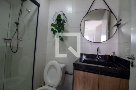 Banheiro da Suíte de apartamento para alugar com 1 quarto, 28m² em Jardim Caravelas, São Paulo