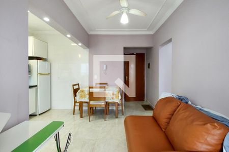Sala de apartamento para alugar com 2 quartos, 58m² em Maracanã, Praia Grande