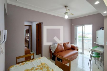 Sala de apartamento para alugar com 2 quartos, 58m² em Maracanã, Praia Grande