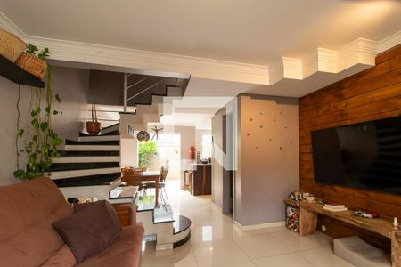 Sala de casa de condomínio para alugar com 4 quartos, 158m² em Pinheirinho, Curitiba