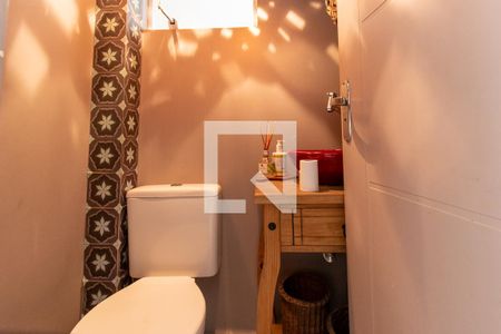 Lavabo Sala de casa de condomínio para alugar com 4 quartos, 158m² em Pinheirinho, Curitiba