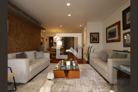 Sala de apartamento à venda com 3 quartos, 140m² em Vila Suzana, São Paulo