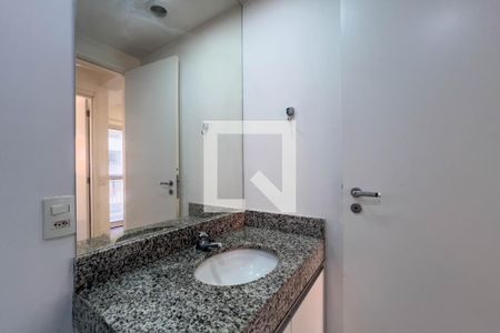 Banheiro de apartamento para alugar com 1 quarto, 34m² em Liberdade, São Paulo