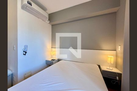 Quarto de kitnet/studio para alugar com 1 quarto, 28m² em Jardim das Acacias, São Paulo