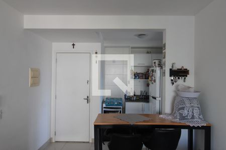 Sala de apartamento para alugar com 3 quartos, 69m² em Planalto, Belo Horizonte