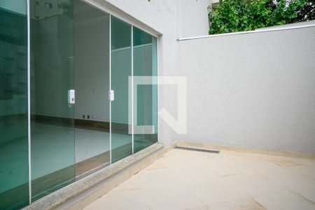 Sacada da Sala Principal de casa à venda com 3 quartos, 220m² em Vila da Saúde, São Paulo