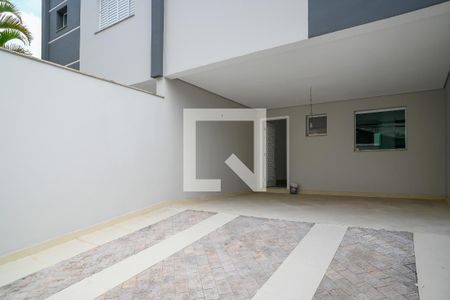 Garagem de casa à venda com 3 quartos, 220m² em Vila da Saúde, São Paulo