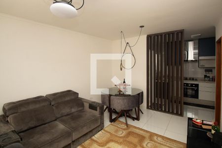 Sala de casa de condomínio para alugar com 2 quartos, 55m² em Vila Constança, São Paulo