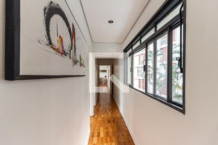 Corredor de apartamento à venda com 3 quartos, 219m² em Higienópolis, São Paulo