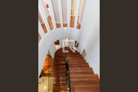 Escada de casa de condomínio à venda com 4 quartos, 447m² em Brooklin, São Paulo