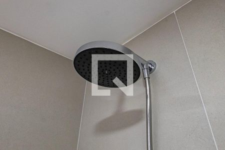 Banheiro de kitnet/studio para alugar com 1 quarto, 24m² em Pinheiros, São Paulo