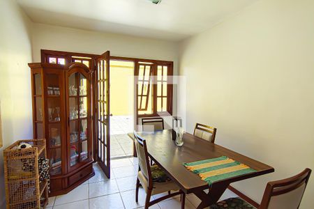 Sala de casa de condomínio à venda com 4 quartos, 250m² em Anil, Rio de Janeiro