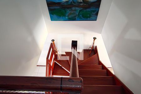 escada de casa de condomínio à venda com 4 quartos, 250m² em Anil, Rio de Janeiro