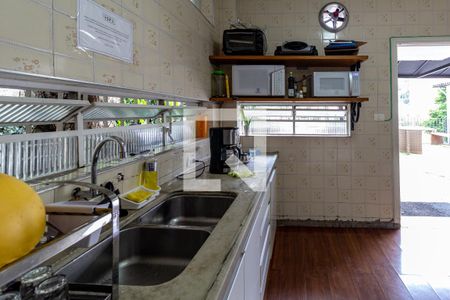 Cozinha de casa para alugar com 3 quartos, 350m² em Pacaembu, São Paulo