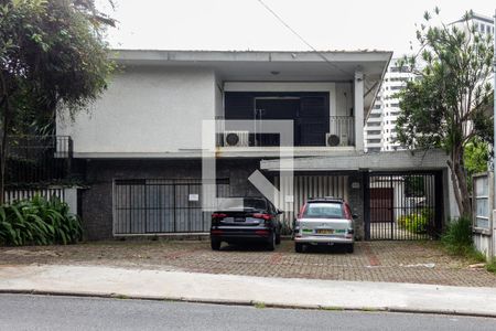 Fachada de casa para alugar com 3 quartos, 350m² em Pacaembu, São Paulo