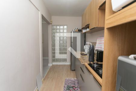 Cozinha de apartamento à venda com 2 quartos, 60m² em Jardim do Salso, Porto Alegre