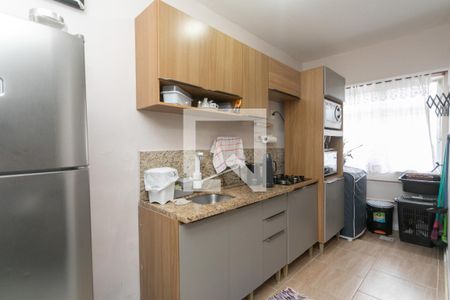 Cozinha de apartamento à venda com 2 quartos, 60m² em Jardim do Salso, Porto Alegre