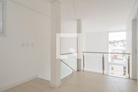 Corredor de apartamento à venda com 3 quartos, 177m² em Menino Deus, Porto Alegre