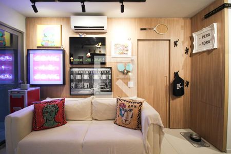 Sala de apartamento à venda com 1 quarto, 50m² em Indianópolis, São Paulo