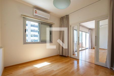 Sala de apartamento à venda com 2 quartos, 120m² em Pinheiros, São Paulo